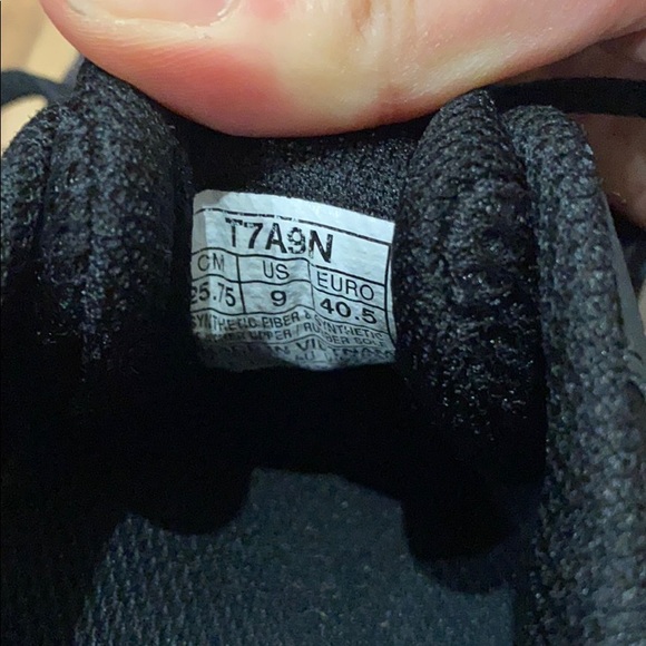 Asics Running Shoe - Picture 3 of 4